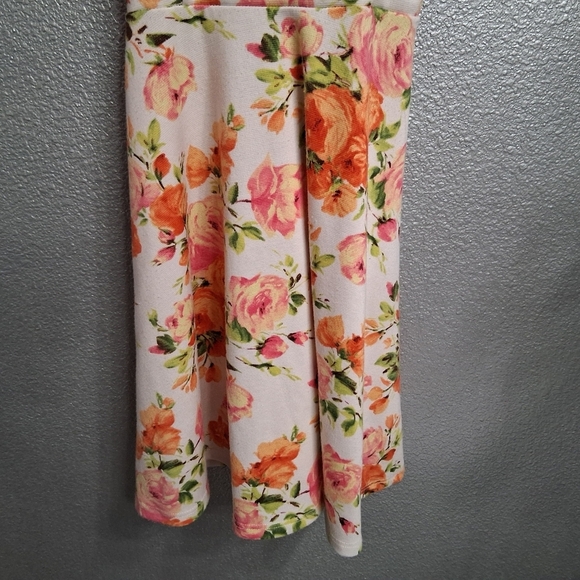 Fashion Magazine Floral Mini Dress 0 - Picture 3 of 7